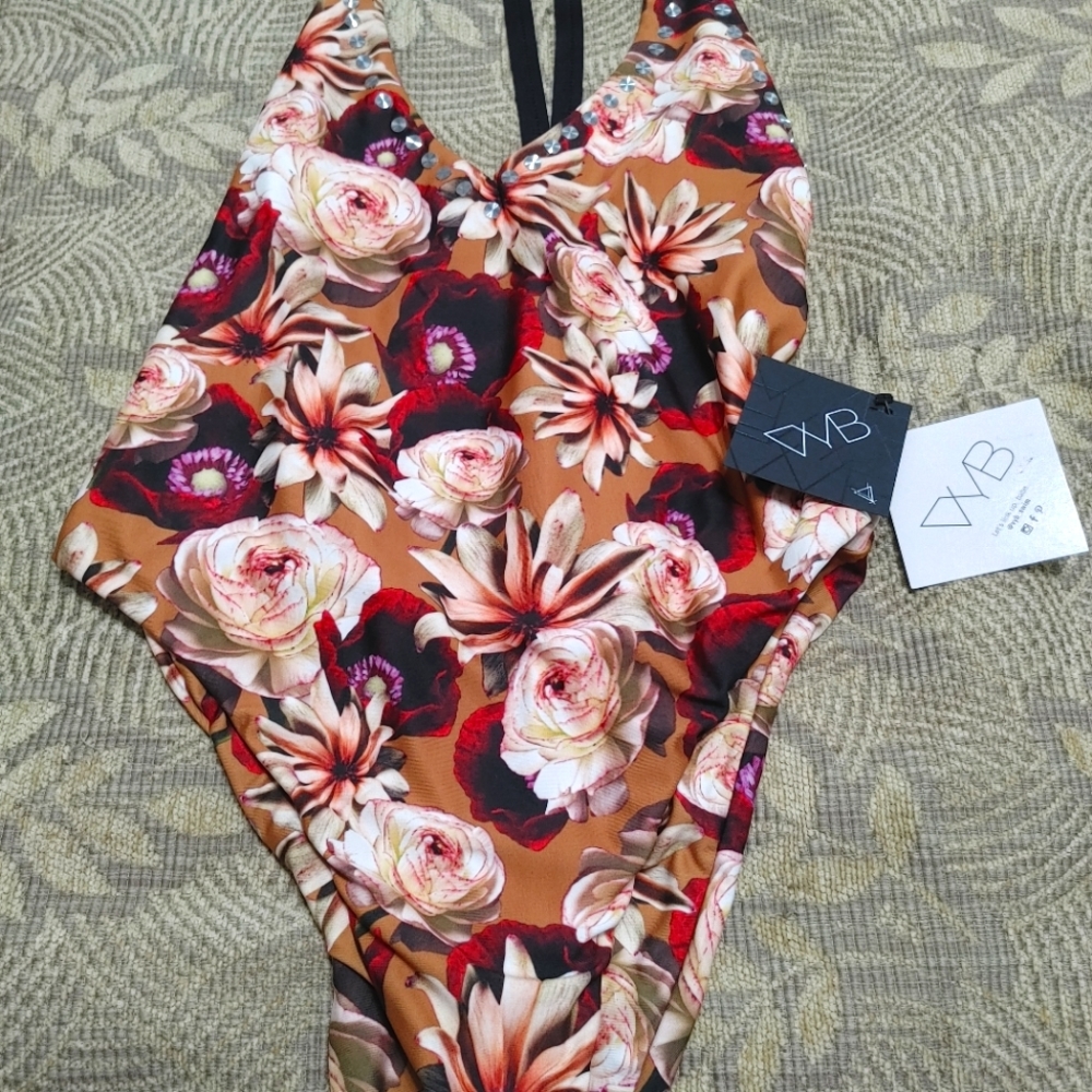 NWT VYB DEADSTOCK MAILLOT